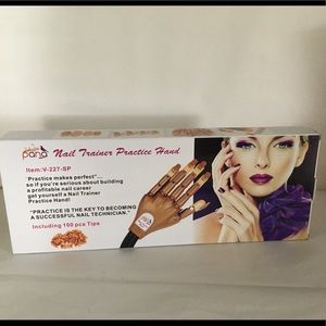 Nail trainer practice hand
